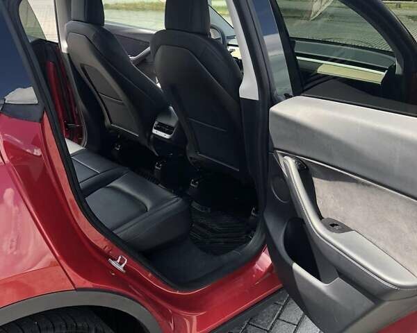 Червоний Тесла Model Y, об'ємом двигуна 0 л та пробігом 100 тис. км за 23000 $, фото 2 на Automoto.ua