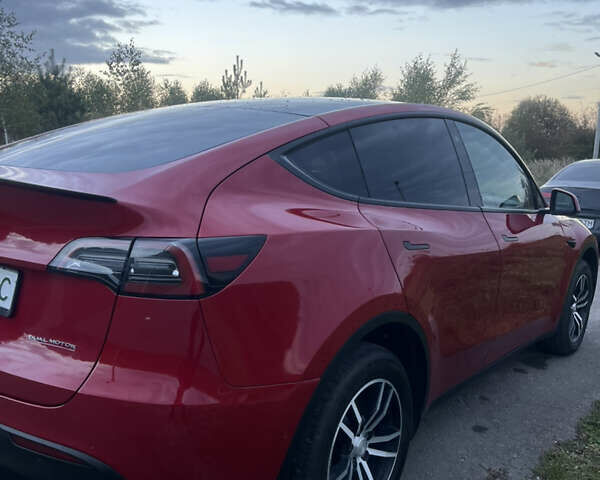 Красный Тесла Model Y, объемом двигателя 0 л и пробегом 98 тыс. км за 24000 $, фото 2 на Automoto.ua