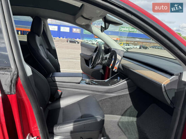 Червоний Тесла Model Y, об'ємом двигуна 0 л та пробігом 60 тис. км за 28500 $, фото 13 на Automoto.ua