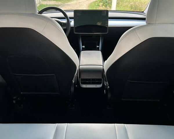 Червоний Тесла Model Y, об'ємом двигуна 0 л та пробігом 89 тис. км за 24999 $, фото 6 на Automoto.ua