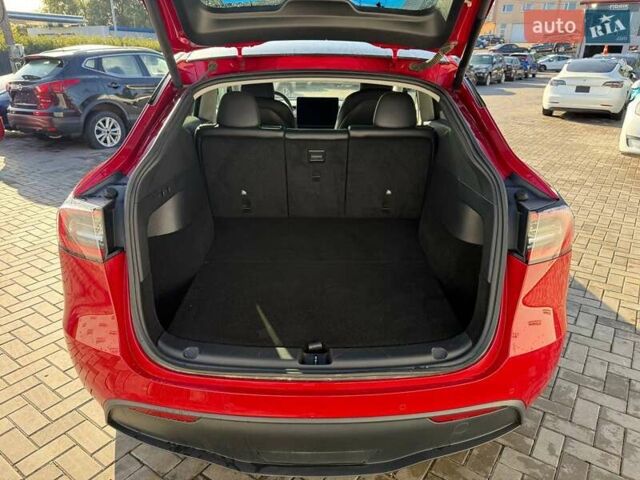 Красный Тесла Model Y, объемом двигателя 0 л и пробегом 139 тыс. км за 20300 $, фото 5 на Automoto.ua