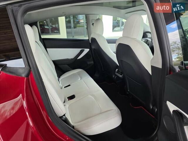 Красный Тесла Model Y, объемом двигателя 0 л и пробегом 72 тыс. км за 22999 $, фото 55 на Automoto.ua