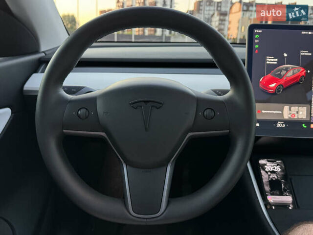 Червоний Тесла Model Y, об'ємом двигуна 0 л та пробігом 54 тис. км за 27500 $, фото 27 на Automoto.ua
