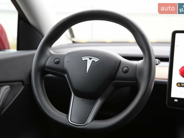 Красный Тесла Model Y, объемом двигателя 0 л и пробегом 52 тыс. км за 22700 $, фото 8 на Automoto.ua