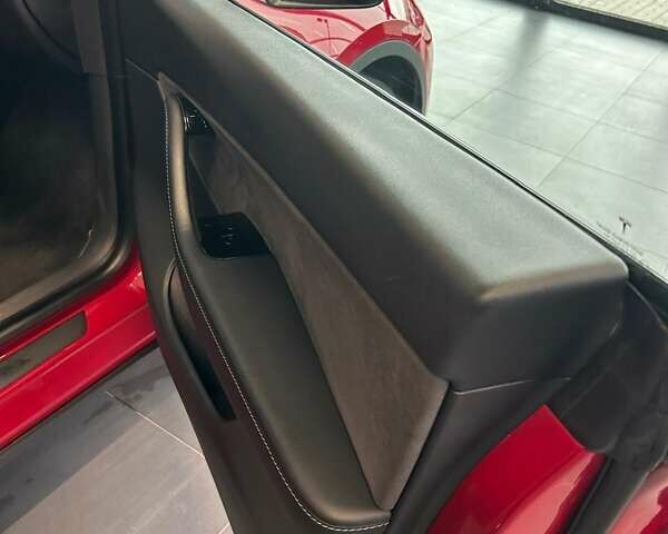 Червоний Тесла Model Y, об'ємом двигуна 0 л та пробігом 107 тис. км за 24100 $, фото 20 на Automoto.ua