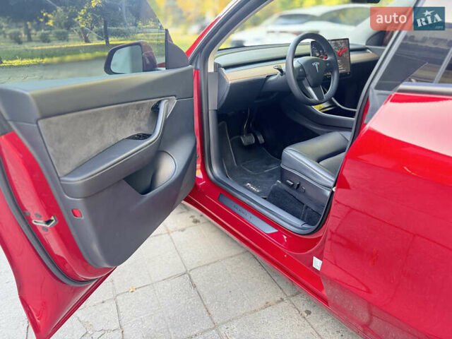 Красный Тесла Model Y, объемом двигателя 0 л и пробегом 58 тыс. км за 25500 $, фото 15 на Automoto.ua