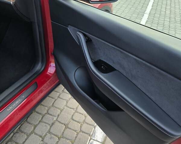 Красный Тесла Model Y, объемом двигателя 0 л и пробегом 130 тыс. км за 22900 $, фото 16 на Automoto.ua