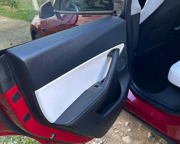 Червоний Тесла Model Y, об'ємом двигуна 0 л та пробігом 89 тис. км за 24999 $, фото 7 на Automoto.ua