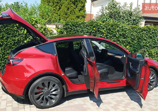 Червоний Тесла Model Y, об'ємом двигуна 0 л та пробігом 136 тис. км за 23500 $, фото 34 на Automoto.ua