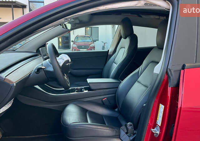 Красный Тесла Model Y, объемом двигателя 0 л и пробегом 64 тыс. км за 18400 $, фото 24 на Automoto.ua