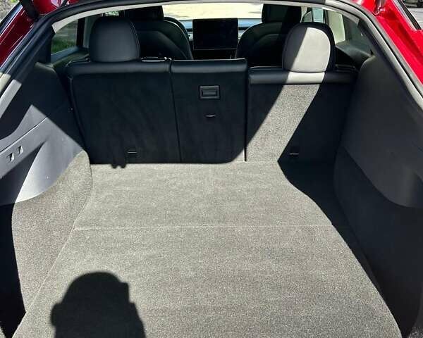 Красный Тесла Model Y, объемом двигателя 0 л и пробегом 97 тыс. км за 21300 $, фото 14 на Automoto.ua