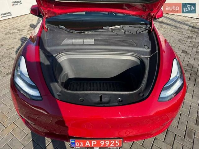 Красный Тесла Model Y, объемом двигателя 0 л и пробегом 139 тыс. км за 20300 $, фото 13 на Automoto.ua