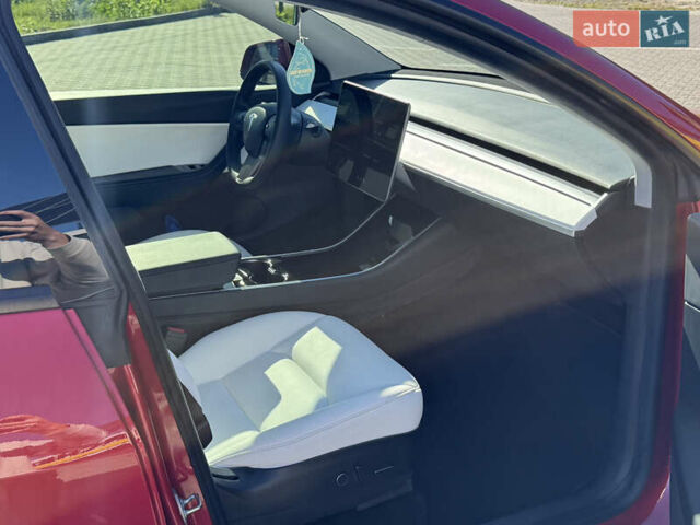 Червоний Тесла Model Y, об'ємом двигуна 0 л та пробігом 160 тис. км за 23500 $, фото 16 на Automoto.ua