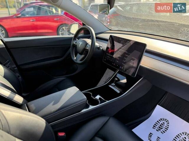 Красный Тесла Model Y, объемом двигателя 0 л и пробегом 139 тыс. км за 20300 $, фото 14 на Automoto.ua