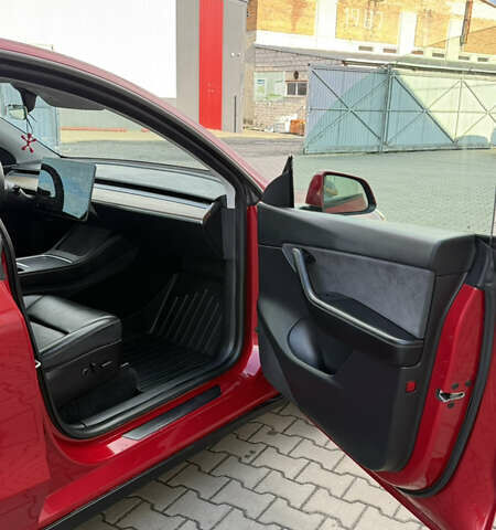 Красный Тесла Model Y, объемом двигателя 0 л и пробегом 146 тыс. км за 23000 $, фото 13 на Automoto.ua