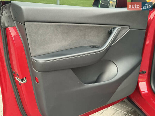 Красный Тесла Model Y, объемом двигателя 0 л и пробегом 60 тыс. км за 25000 $, фото 19 на Automoto.ua