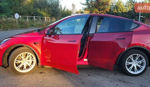 Красный Тесла Model Y, объемом двигателя 0 л и пробегом 72 тыс. км за 23000 $, фото 3 на Automoto.ua