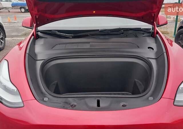 Красный Тесла Model Y, объемом двигателя 0 л и пробегом 150 тыс. км за 25500 $, фото 10 на Automoto.ua