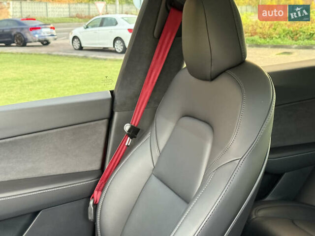Красный Тесла Model Y, объемом двигателя 0 л и пробегом 60 тыс. км за 25000 $, фото 28 на Automoto.ua