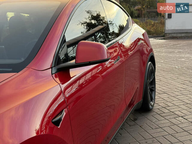 Красный Тесла Model Y, объемом двигателя 0 л и пробегом 60 тыс. км за 25000 $, фото 3 на Automoto.ua