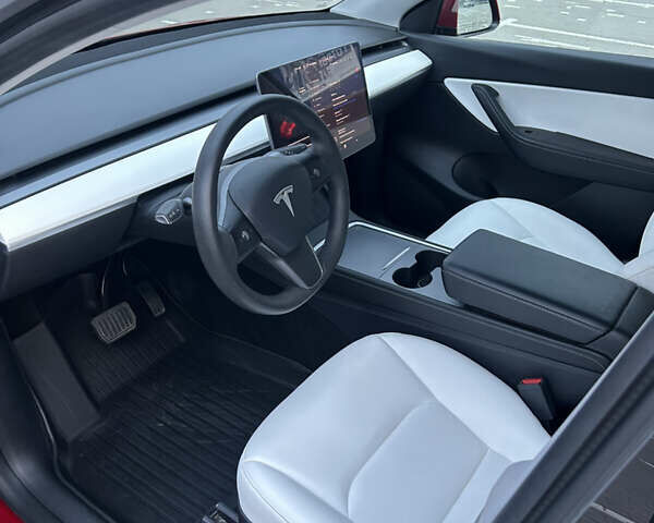 Красный Тесла Model Y, объемом двигателя 0 л и пробегом 82 тыс. км за 23900 $, фото 11 на Automoto.ua