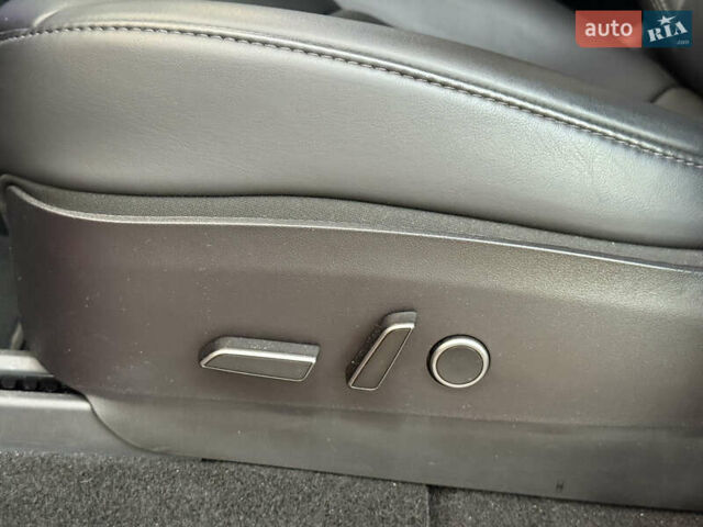 Красный Тесла Model Y, объемом двигателя 0 л и пробегом 60 тыс. км за 25000 $, фото 27 на Automoto.ua