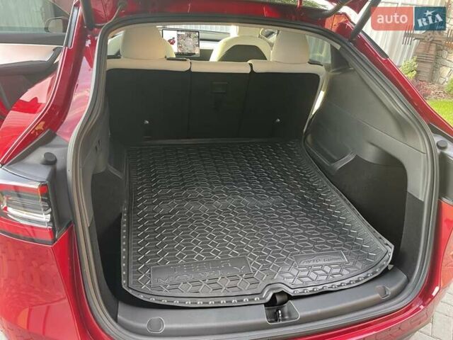 Красный Тесла Model Y, объемом двигателя 0 л и пробегом 81 тыс. км за 27500 $, фото 37 на Automoto.ua