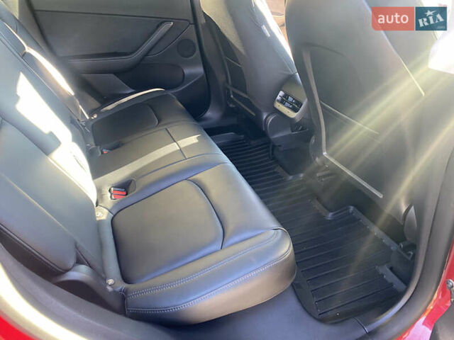 Червоний Тесла Model Y, об'ємом двигуна 0 л та пробігом 29 тис. км за 25750 $, фото 47 на Automoto.ua