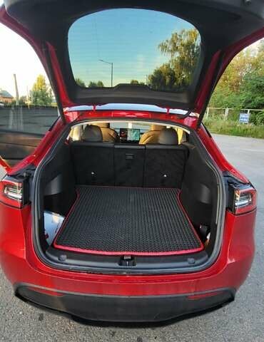 Красный Тесла Model Y, объемом двигателя 0 л и пробегом 72 тыс. км за 23000 $, фото 7 на Automoto.ua