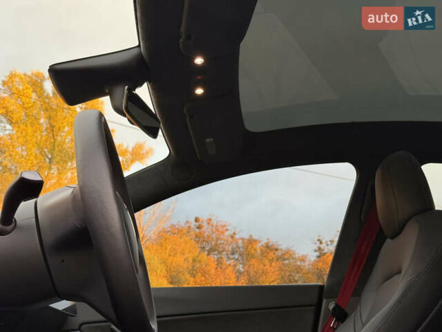 Красный Тесла Model Y, объемом двигателя 0 л и пробегом 60 тыс. км за 25000 $, фото 15 на Automoto.ua
