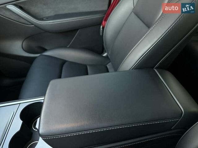 Красный Тесла Model Y, объемом двигателя 0 л и пробегом 60 тыс. км за 25000 $, фото 23 на Automoto.ua