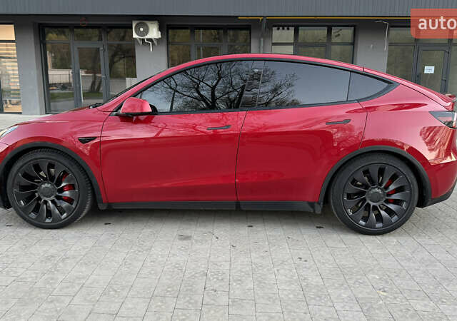 Тесла Model Y 2021 в Львове на Automoto.ua Красный Тесла Model Y, объемом двигателя 0 л и пробегом 55 тыс. км за 27000 $, фото 6 на Automoto.ua