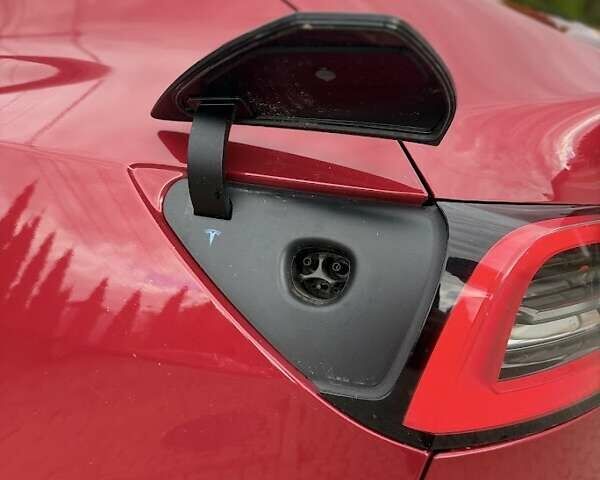 Тесла Model Y 2021 в Львове на Automoto.ua Красный Тесла Model Y, объемом двигателя 0 л и пробегом 41 тыс. км за 23900 $, фото 22 на Automoto.ua