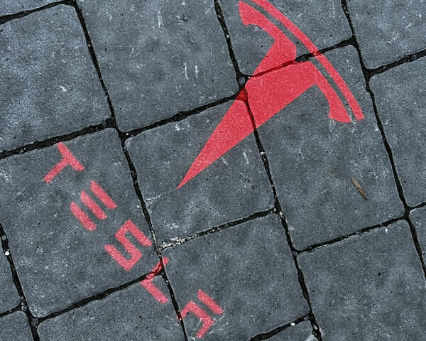 Красный Тесла Model Y, объемом двигателя 0 л и пробегом 191 тыс. км за 21600 $, фото 11 на Automoto.ua