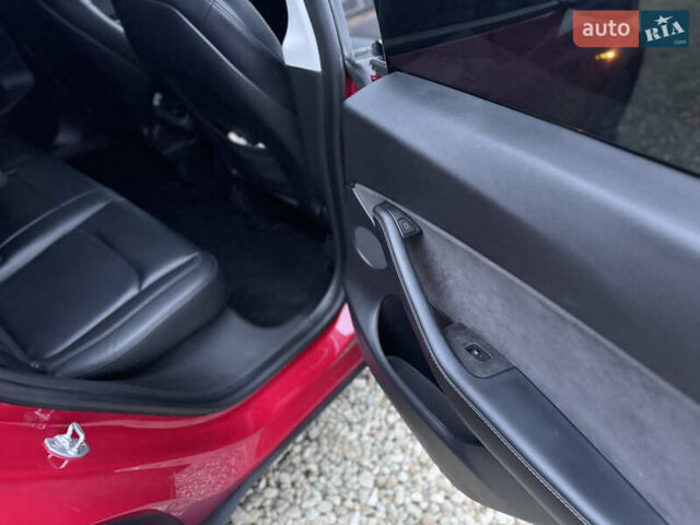 Красный Тесла Model Y, объемом двигателя 0 л и пробегом 85 тыс. км за 23500 $, фото 36 на Automoto.ua
