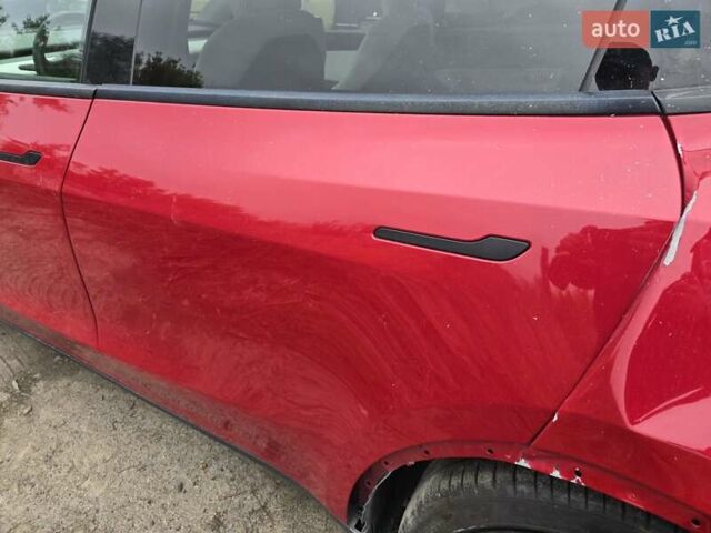 Тесла Model Y 2022 в Костополе на Automoto.ua Красный Тесла Model Y, объемом двигателя 0 л и пробегом 129 тыс. км за 17500 $, фото 17 на Automoto.ua