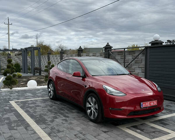 Красный Тесла Model Y, объемом двигателя 0 л и пробегом 137 тыс. км за 24200 $, фото 3 на Automoto.ua