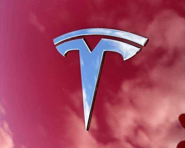 Червоний Тесла Model Y, об'ємом двигуна 0 л та пробігом 12 тис. км за 35300 $, фото 13 на Automoto.ua
