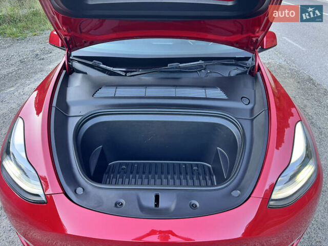 Тесла Model Y 2022 в Львове на Automoto.ua Красный Тесла Model Y, объемом двигателя 0 л и пробегом 45 тыс. км за 30999 $, фото 25 на Automoto.ua