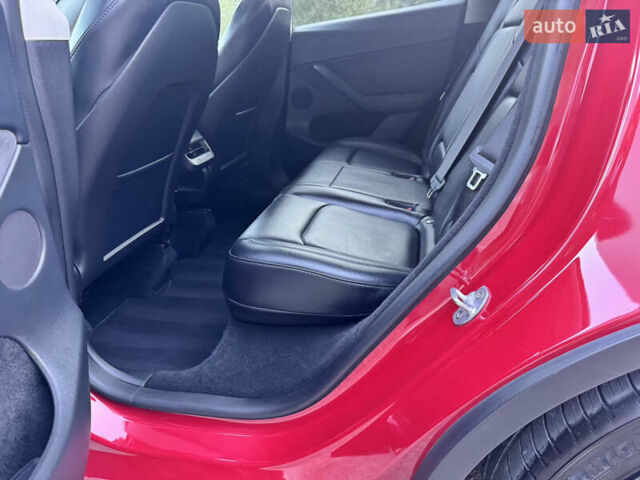 Красный Тесла Model Y, объемом двигателя 0 л и пробегом 40 тыс. км за 29999 $, фото 35 на Automoto.ua