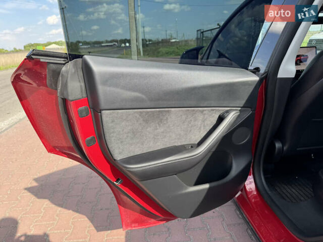 Красный Тесла Model Y, объемом двигателя 0 л и пробегом 71 тыс. км за 23500 $, фото 28 на Automoto.ua