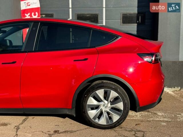 Красный Тесла Model Y, объемом двигателя 0 л и пробегом 55 тыс. км за 34999 $, фото 6 на Automoto.ua
