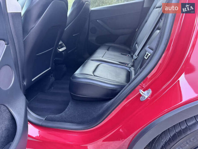 Тесла Model Y 2022 в Львове на Automoto.ua Красный Тесла Model Y, объемом двигателя 0 л и пробегом 45 тыс. км за 30999 $, фото 45 на Automoto.ua