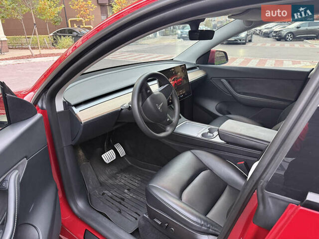 Красный Тесла Model Y, объемом двигателя 0 л и пробегом 41 тыс. км за 25400 $, фото 8 на Automoto.ua