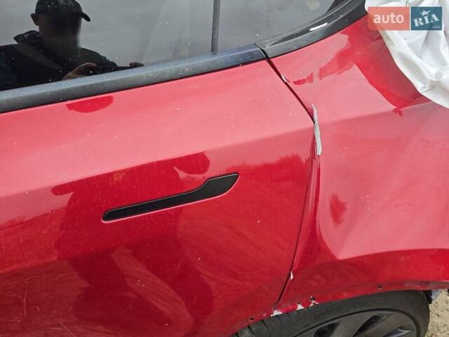Тесла Model Y 2022 в Костополе на Automoto.ua Красный Тесла Model Y, объемом двигателя 0 л и пробегом 129 тыс. км за 17500 $, фото 18 на Automoto.ua