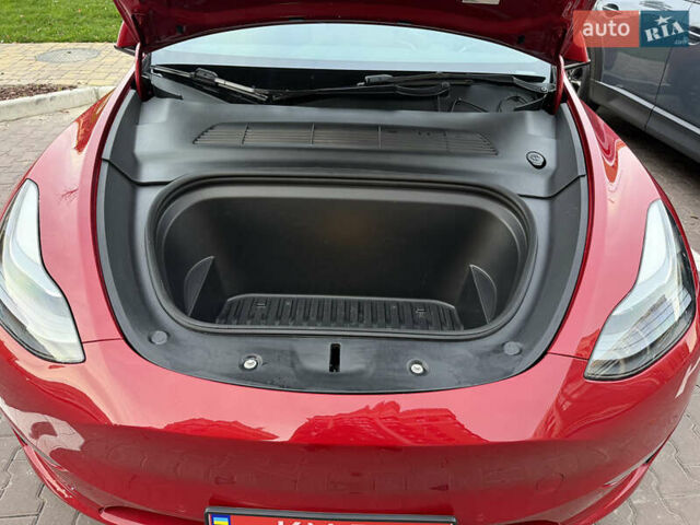 Красный Тесла Model Y, объемом двигателя 0 л и пробегом 41 тыс. км за 25400 $, фото 13 на Automoto.ua