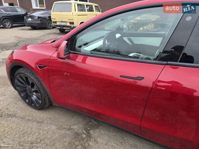 Тесла Model Y 2022 в Костополе на Automoto.ua Красный Тесла Model Y, объемом двигателя 0 л и пробегом 129 тыс. км за 17500 $, фото 14 на Automoto.ua