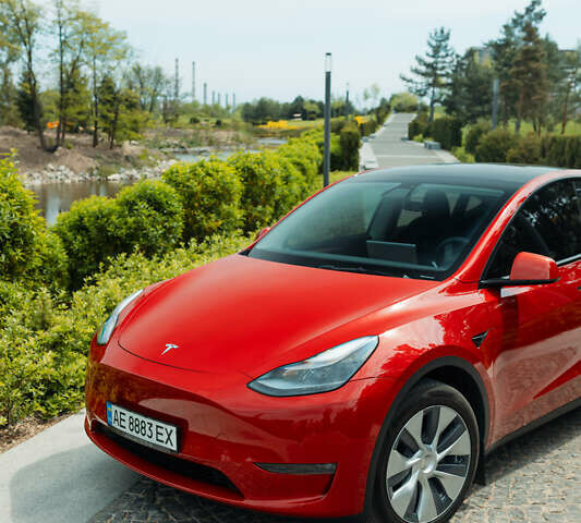 Красный Тесла Model Y, объемом двигателя 0 л и пробегом 29 тыс. км за 31900 $, фото 7 на Automoto.ua