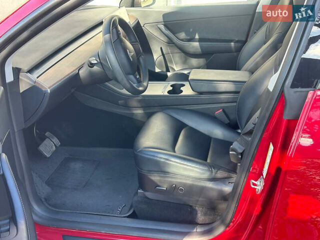 Красный Тесла Model Y, объемом двигателя 0 л и пробегом 44 тыс. км за 24400 $, фото 14 на Automoto.ua