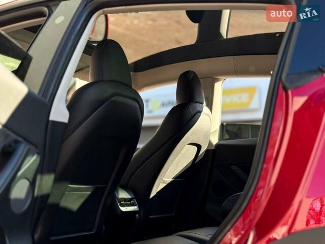 Красный Тесла Model Y, объемом двигателя 0 л и пробегом 55 тыс. км за 34999 $, фото 14 на Automoto.ua